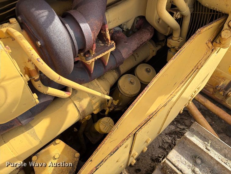 image for item EA0564 Caterpillar D9G dozer