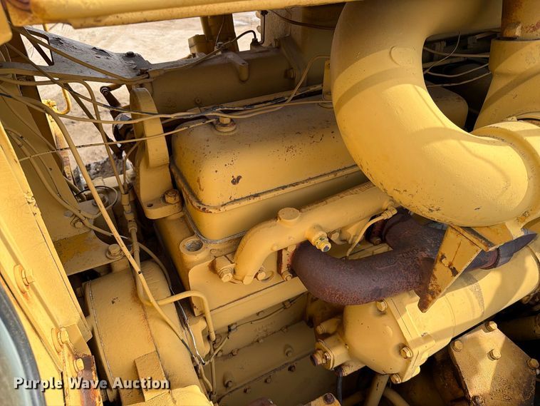 image for item EA0564 Caterpillar D9G dozer