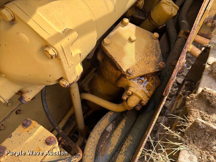 image for item EA0564 Caterpillar D9G dozer