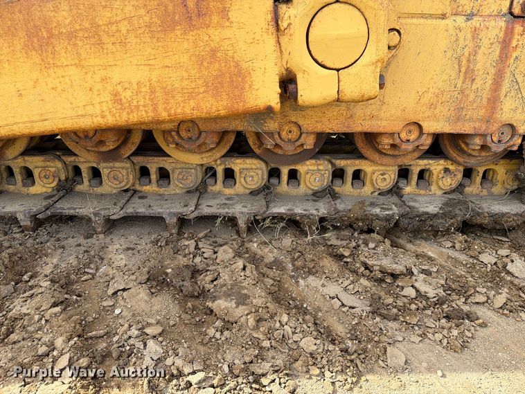 image for item EA0564 Caterpillar D9G dozer
