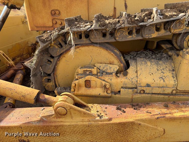 image for item EA0564 Caterpillar D9G dozer