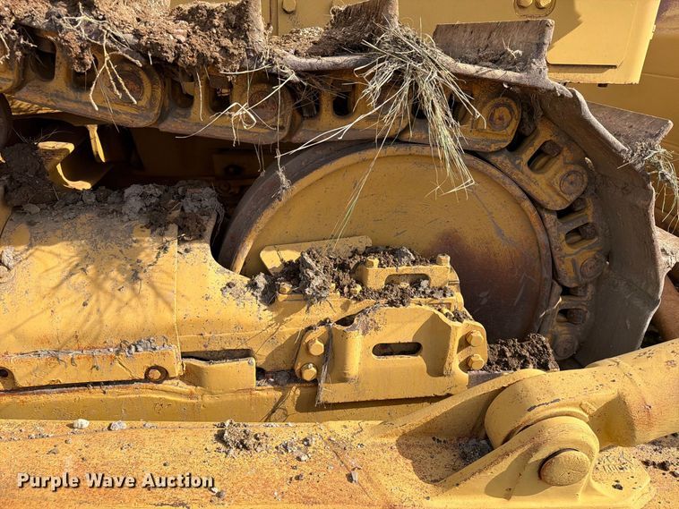 image for item EA0564 Caterpillar D9G dozer