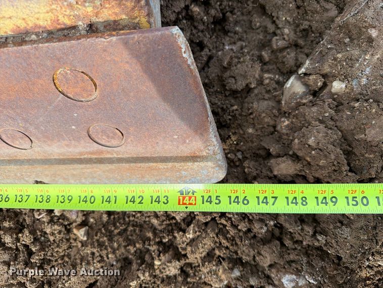 image for item EA0565 1984 Caterpillar D6D LGP dozer