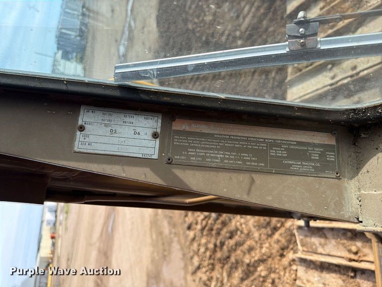 image for item EA0565 1984 Caterpillar D6D LGP dozer