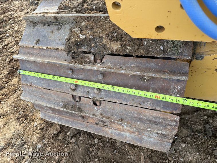 image for item EA0565 1984 Caterpillar D6D LGP dozer