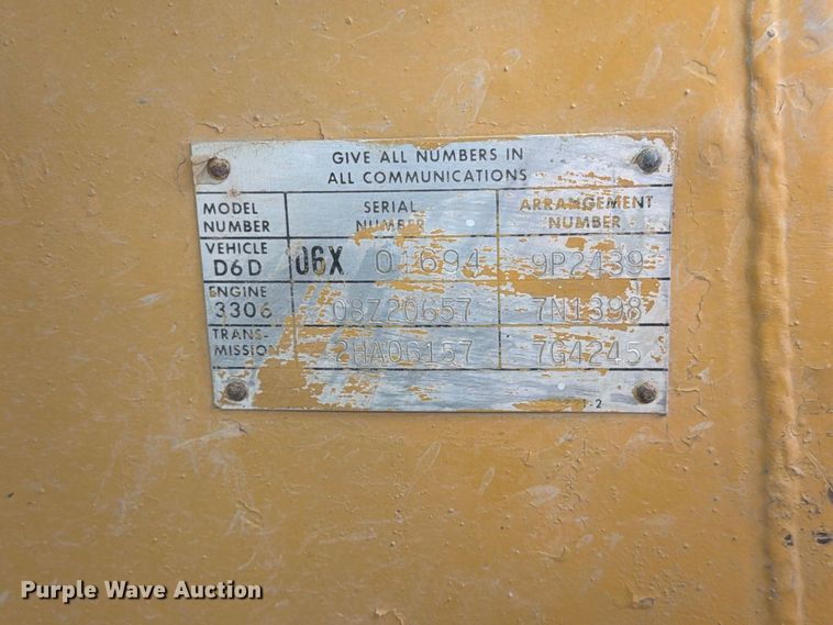 image for item EA0565 1984 Caterpillar D6D LGP dozer
