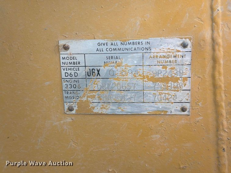 image for item EA0565 1984 Caterpillar D6D LGP dozer