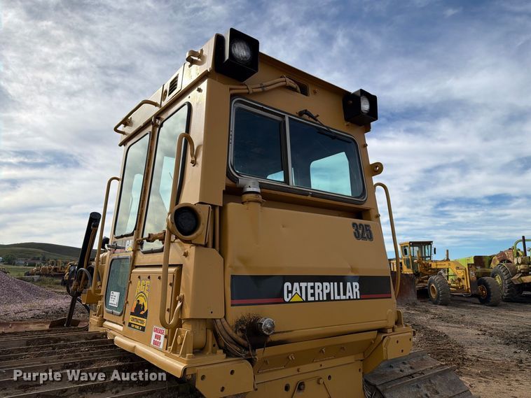 image for item EA0566 1983 Caterpillar D6D LGP dozer
