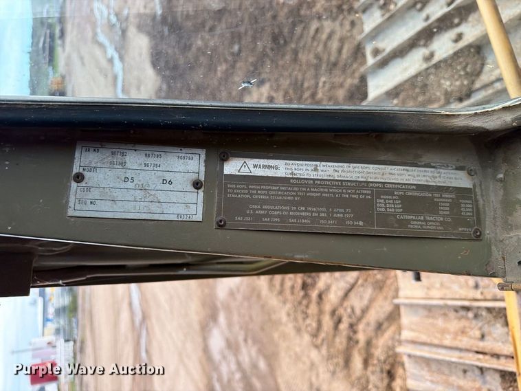 image for item EA0566 1983 Caterpillar D6D LGP dozer