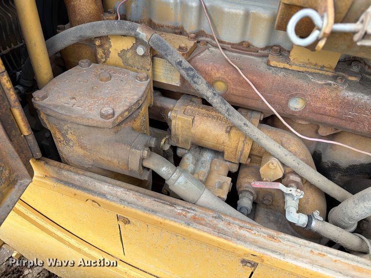 image for item EA0566 1983 Caterpillar D6D LGP dozer