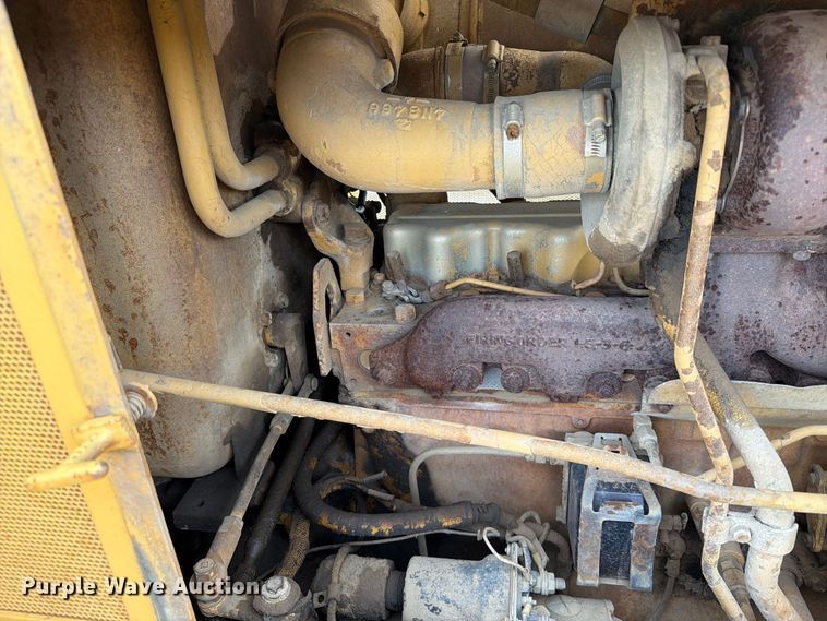 image for item EA0566 1983 Caterpillar D6D LGP dozer