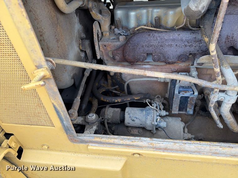 image for item EA0566 1983 Caterpillar D6D LGP dozer