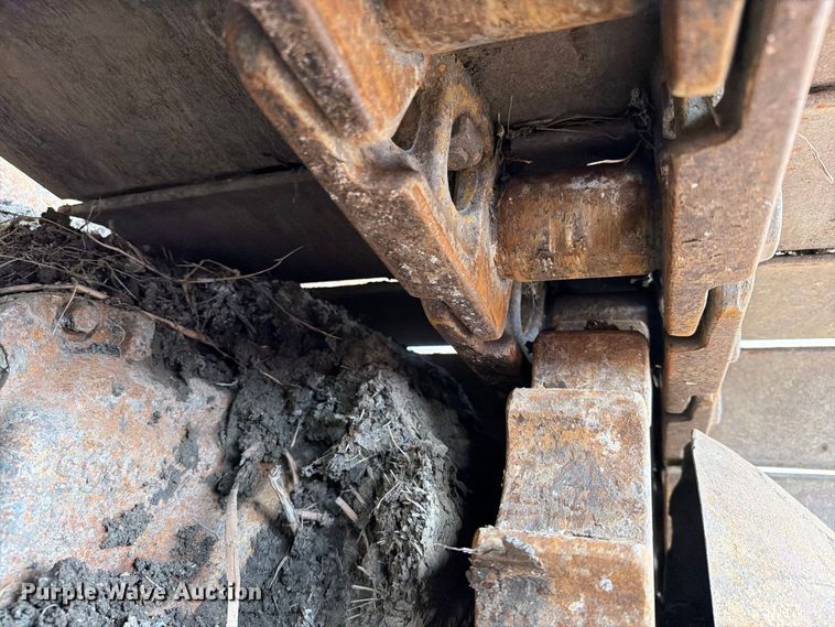 image for item EA0566 1983 Caterpillar D6D LGP dozer