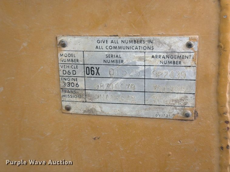 image for item EA0566 1983 Caterpillar D6D LGP dozer