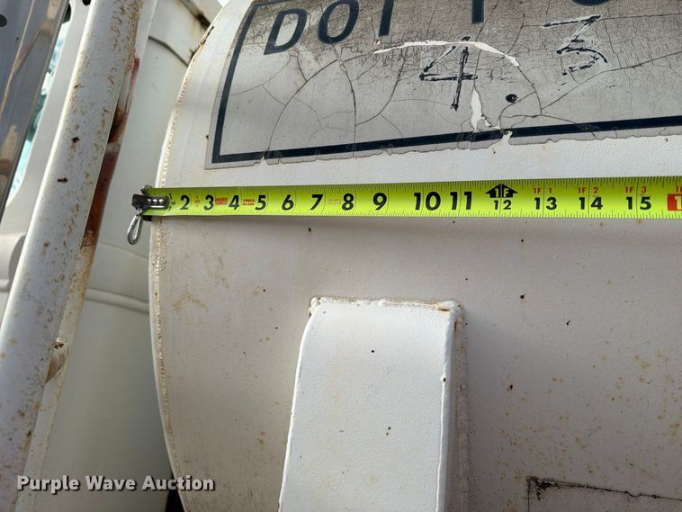 image for item EA0570 1985 Western Star 4900 water truck
