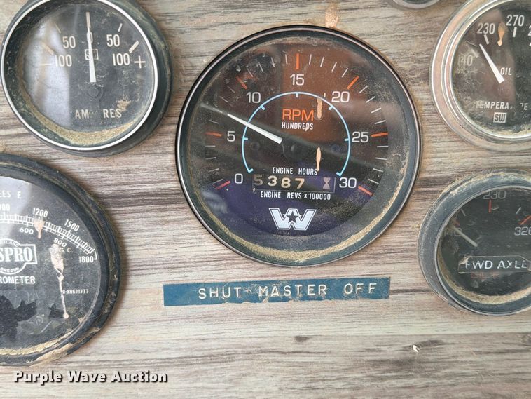 image for item EA0570 1985 Western Star 4900 water truck