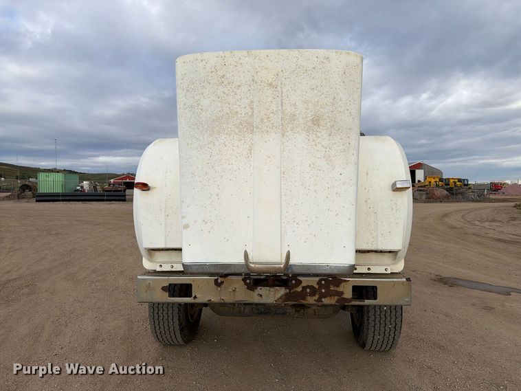 image for item EA0570 1985 Western Star 4900 water truck