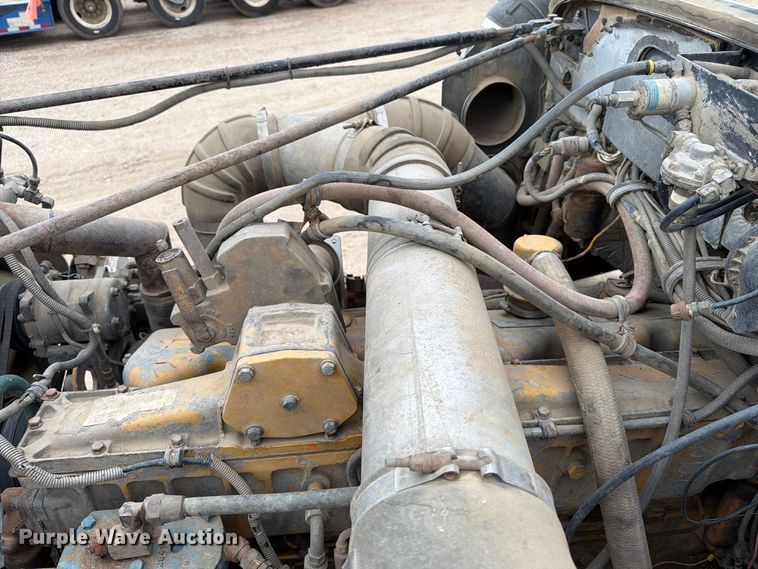 image for item EA0570 1985 Western Star 4900 water truck