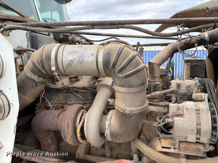 image for item EA0570 1985 Western Star 4900 water truck