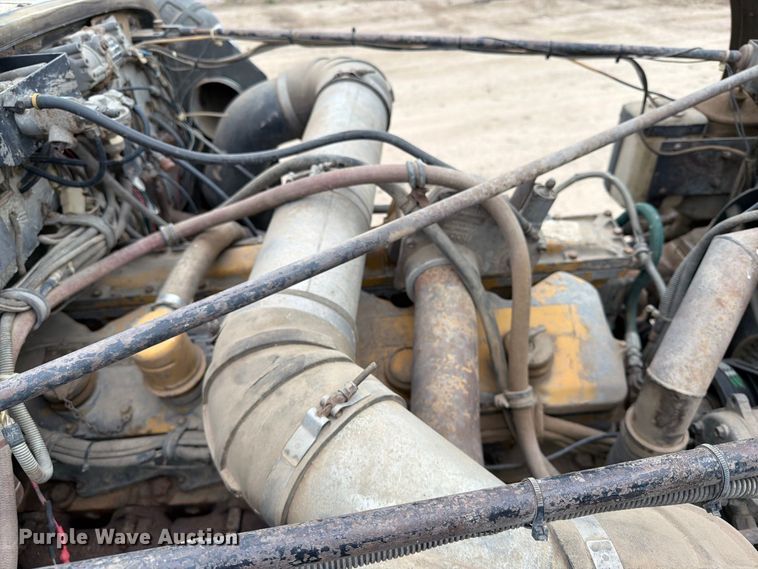 image for item EA0570 1985 Western Star 4900 water truck