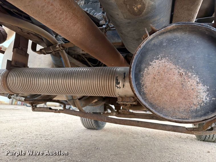 image for item EA0570 1985 Western Star 4900 water truck
