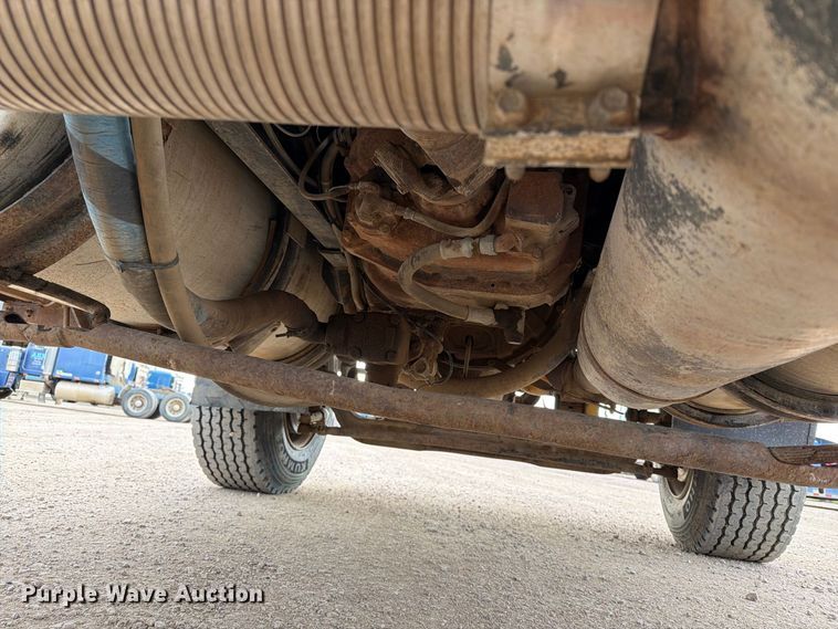 image for item EA0570 1985 Western Star 4900 water truck