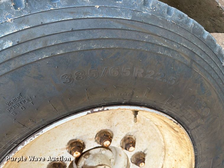 image for item EA0570 1985 Western Star 4900 water truck