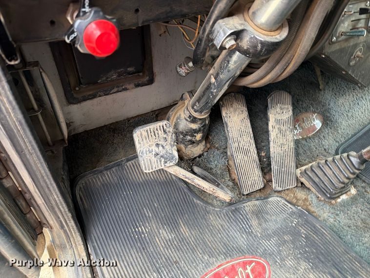image for item EA0571 1981 Peterbilt 359 semi truck