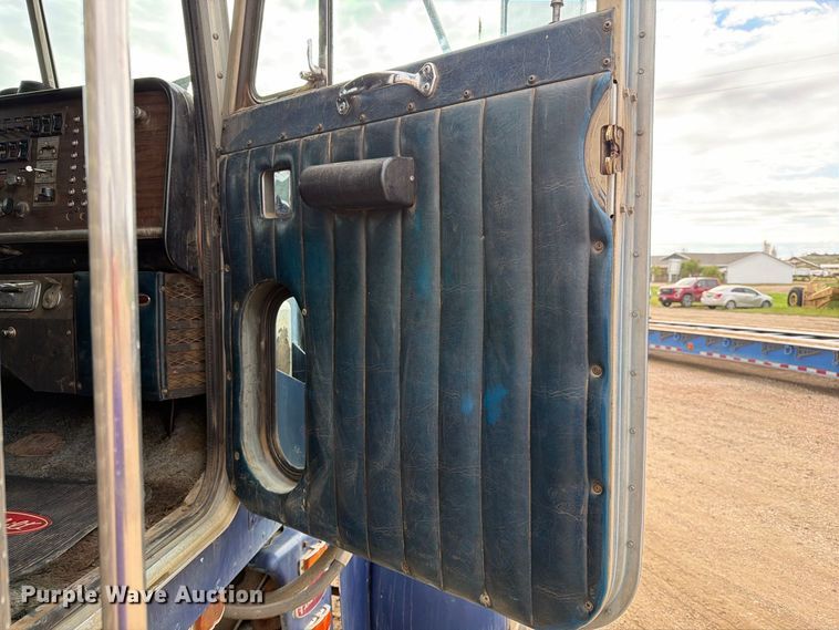 image for item EA0571 1981 Peterbilt 359 semi truck