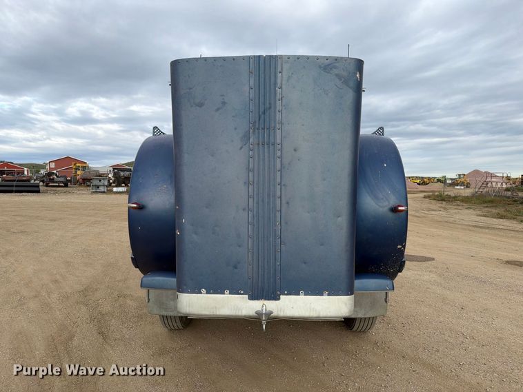 image for item EA0571 1981 Peterbilt 359 semi truck