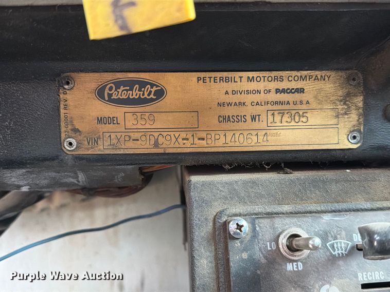 image for item EA0571 1981 Peterbilt 359 semi truck