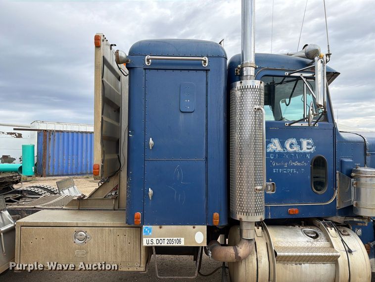 image for item EA0572 1978 Peterbilt 359 semi truck