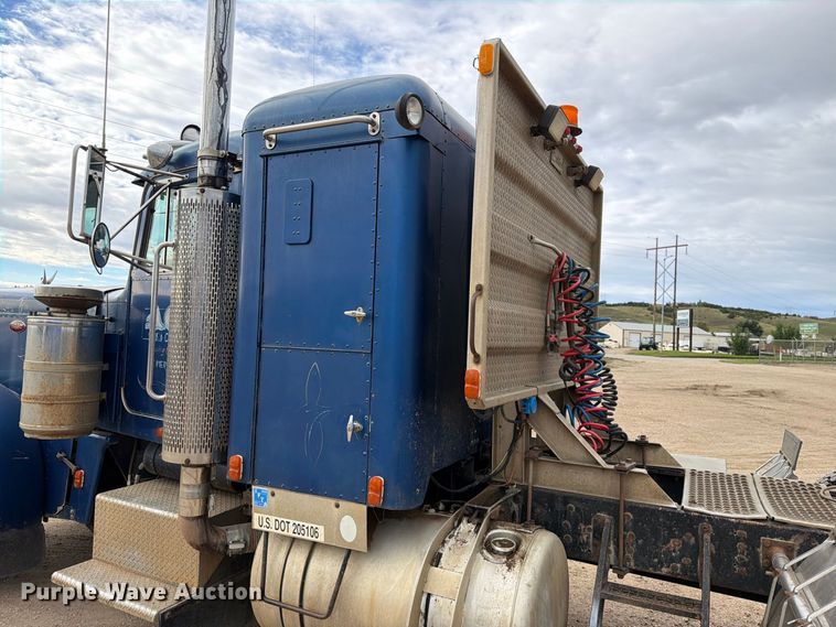 image for item EA0572 1978 Peterbilt 359 semi truck