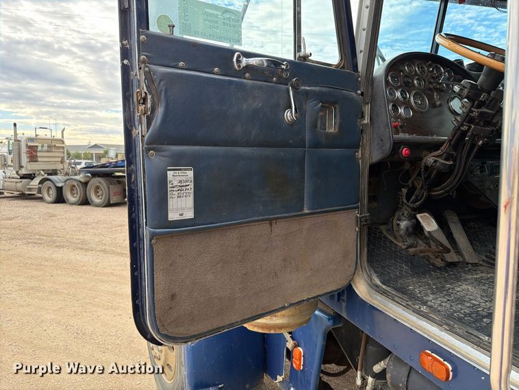 image for item EA0572 1978 Peterbilt 359 semi truck