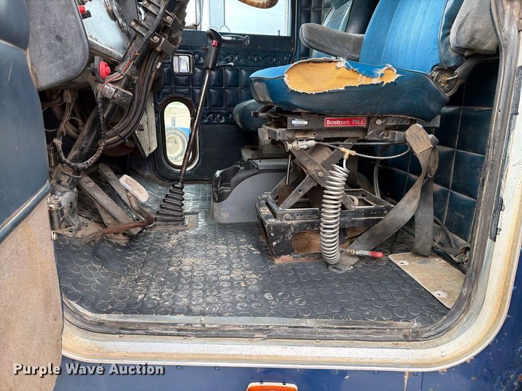 image for item EA0572 1978 Peterbilt 359 semi truck