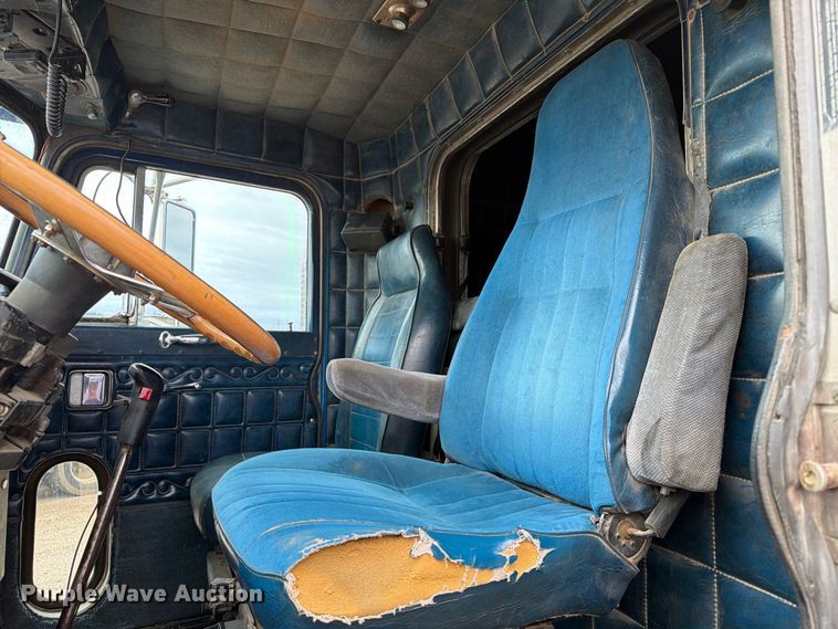 image for item EA0572 1978 Peterbilt 359 semi truck