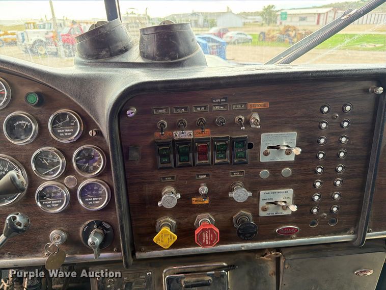 image for item EA0572 1978 Peterbilt 359 semi truck