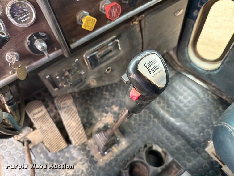image for item EA0572 1978 Peterbilt 359 semi truck