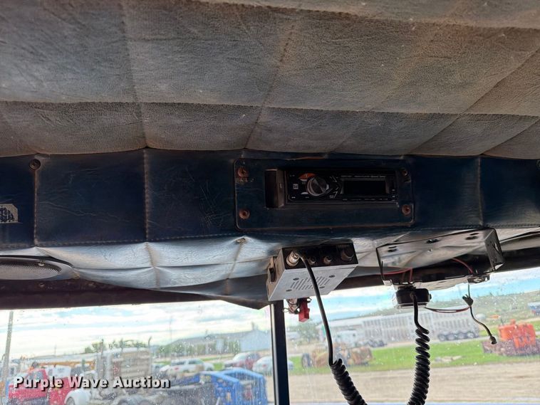 image for item EA0572 1978 Peterbilt 359 semi truck