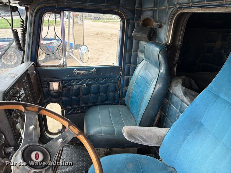 image for item EA0572 1978 Peterbilt 359 semi truck