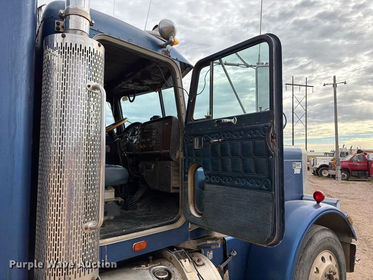 image for item EA0572 1978 Peterbilt 359 semi truck