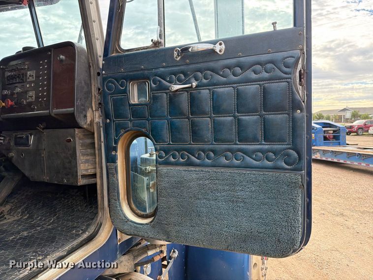 image for item EA0572 1978 Peterbilt 359 semi truck