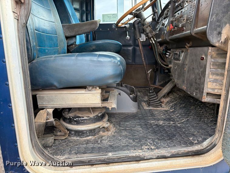 image for item EA0572 1978 Peterbilt 359 semi truck