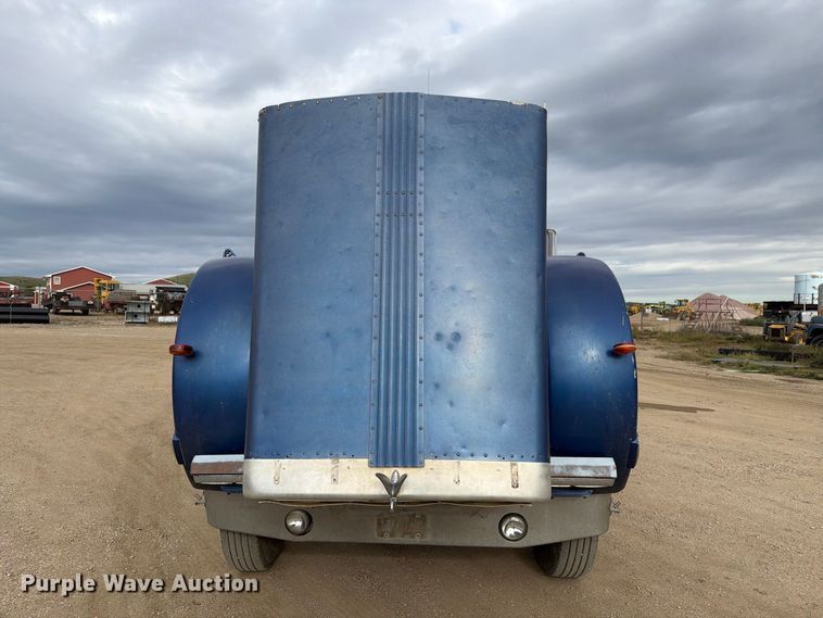 image for item EA0572 1978 Peterbilt 359 semi truck