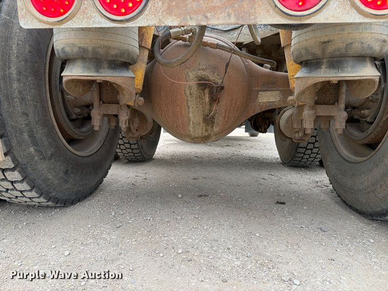 image for item EA0572 1978 Peterbilt 359 semi truck