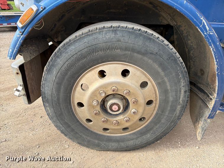 image for item EA0572 1978 Peterbilt 359 semi truck