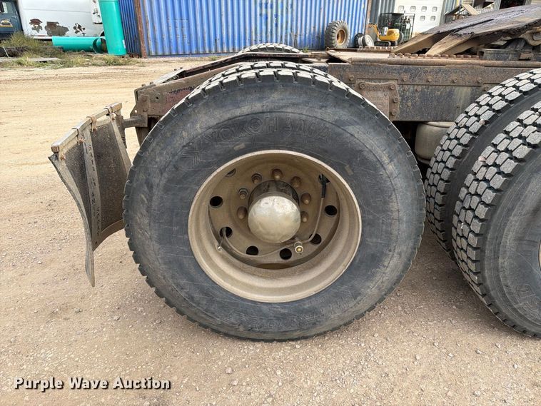image for item EA0572 1978 Peterbilt 359 semi truck