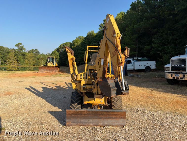 image for item EA7364 2003 Vermeer RT450 trencher