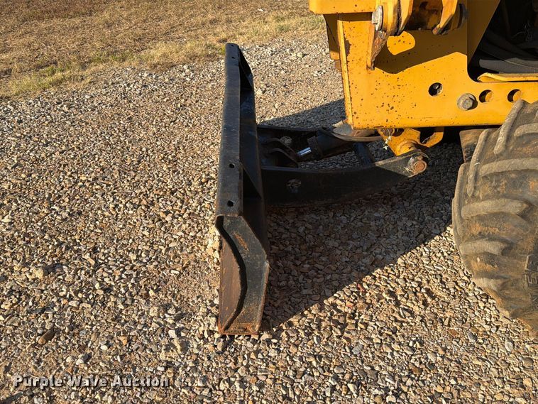 image for item EA7364 2003 Vermeer RT450 trencher