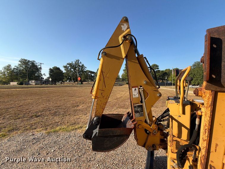 image for item EA7364 2003 Vermeer RT450 trencher